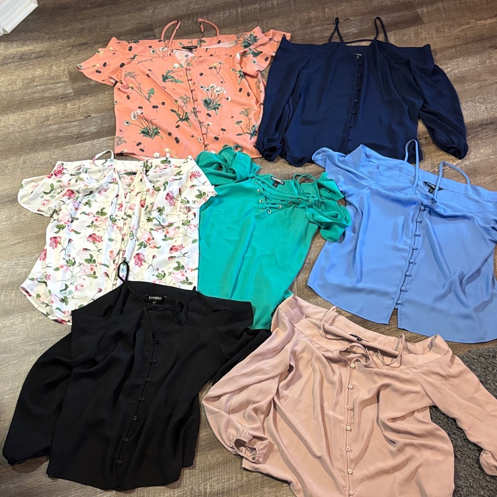 Express Women’s Tops - Navy, Peach, Black, Teal, Light Blue, Blush, Floral